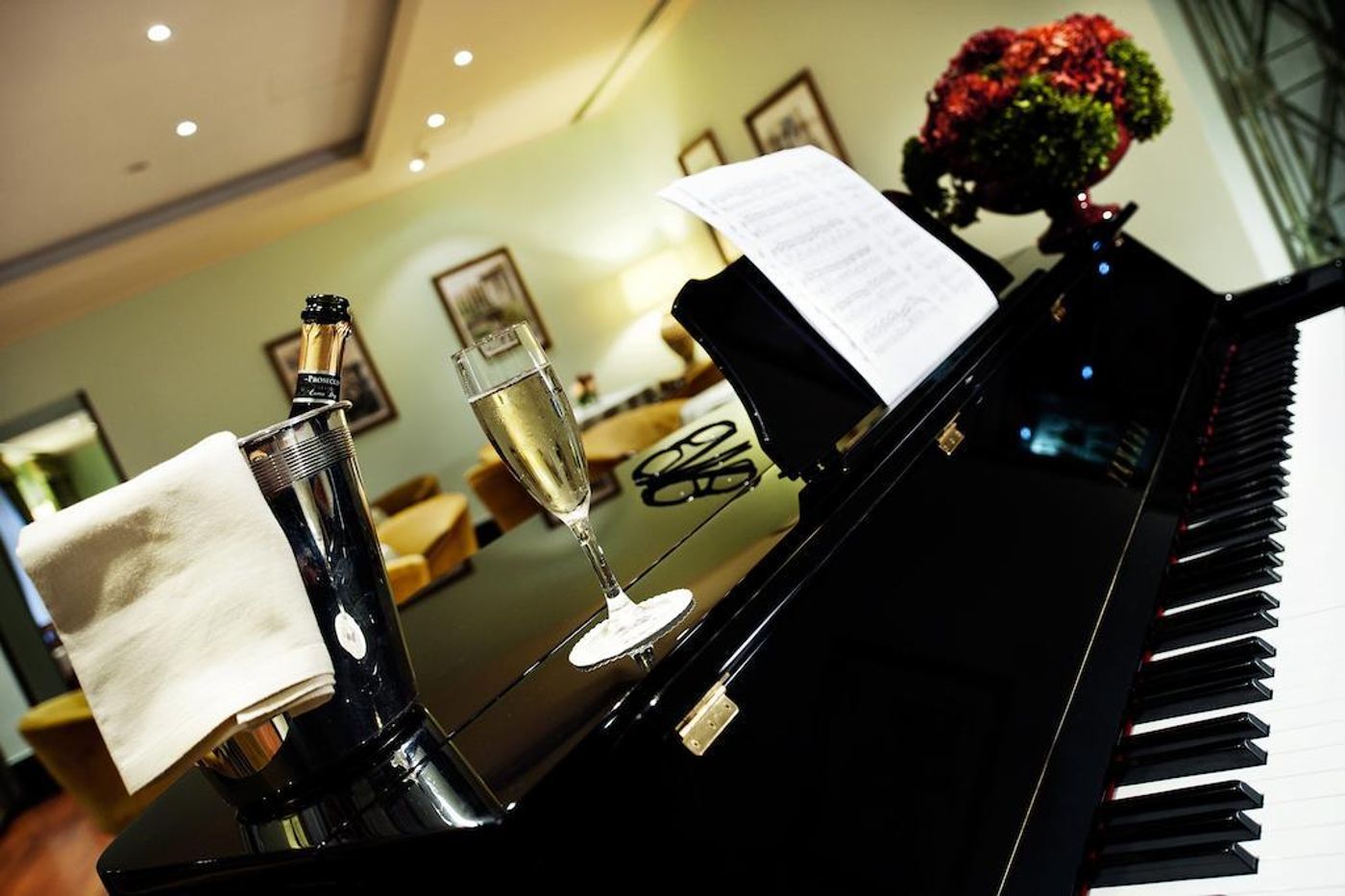 Hotel-Ponte-Sisto-Lobby-28