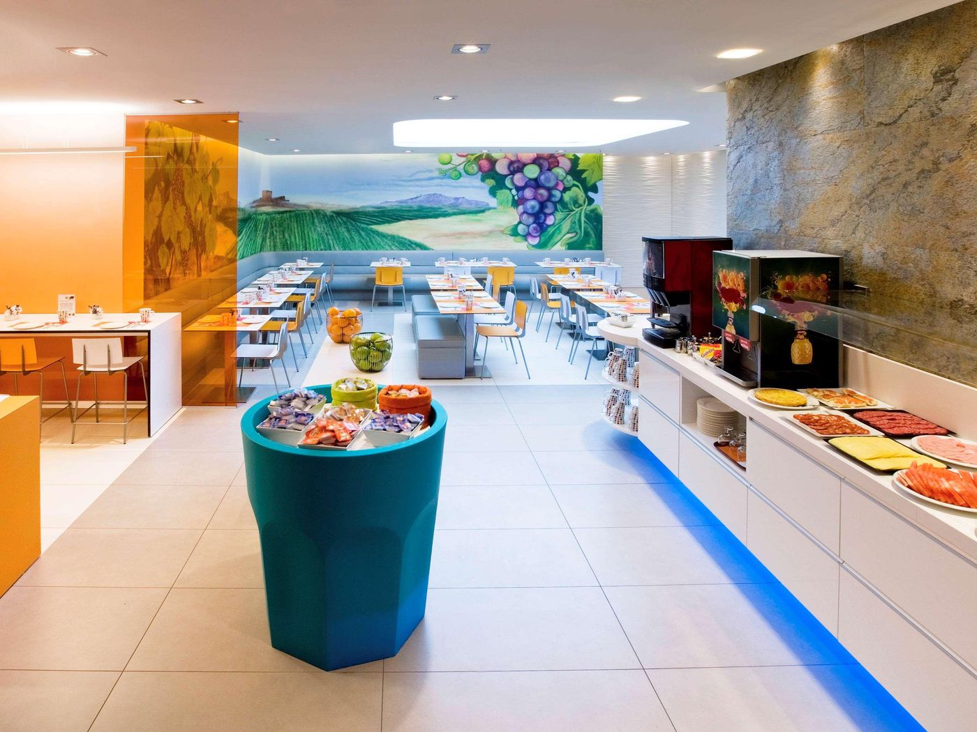 Ibis-Styles-Madrid-Prado-Restaurant-50