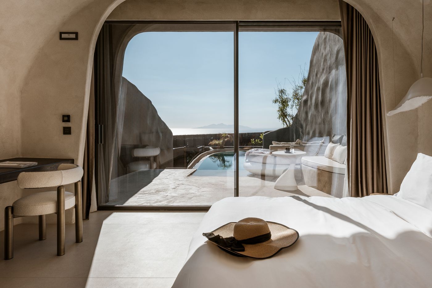 One-Of-One-Hotel-Room-16