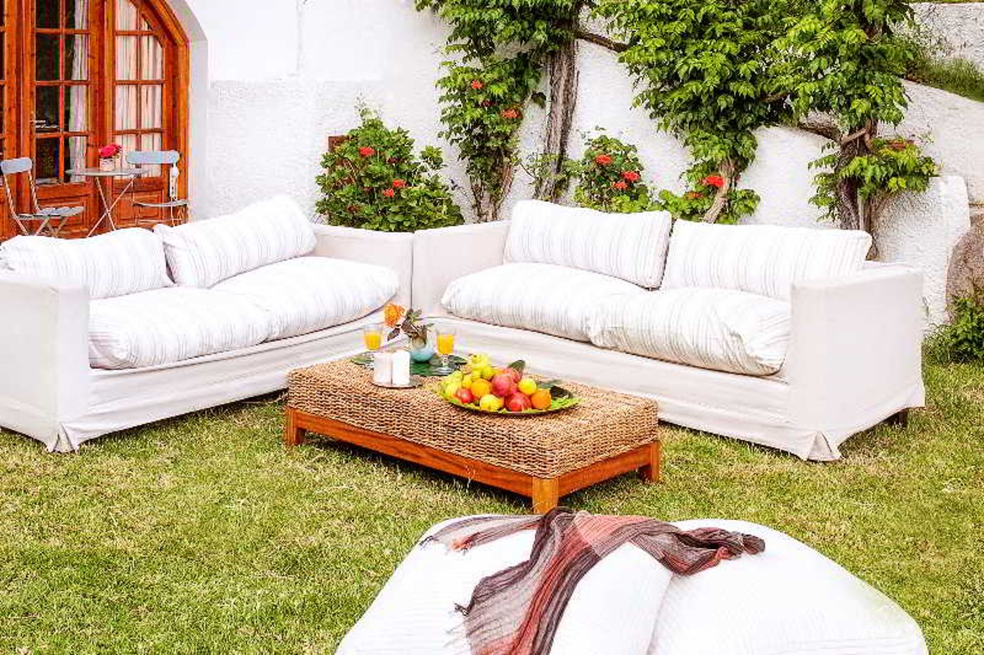 Irida Hotel and Apartments