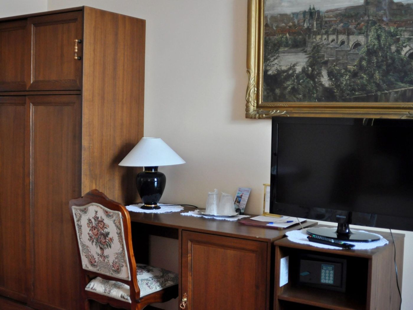 Hotel-Opera-Prague-Room-26