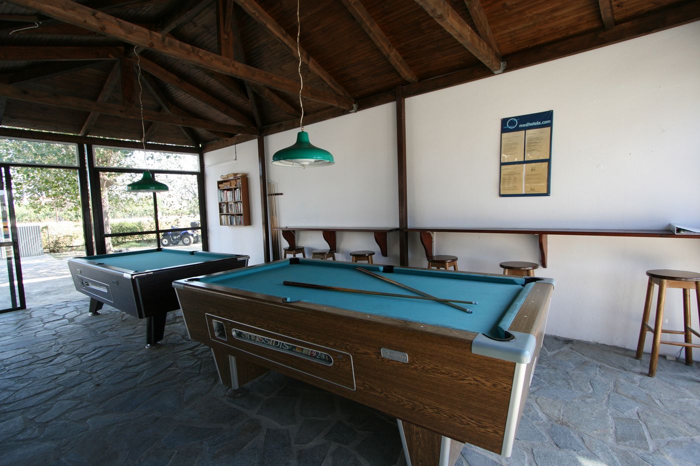 Village Inn Studios and Apartments