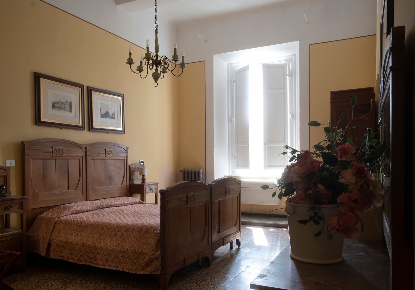 Royal-Victoria-Hotel-Room-22