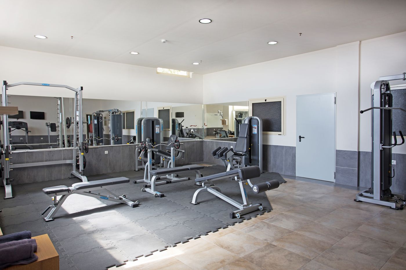 Grand-Blue-Beach-Hotel-Sports-and-Entertainment-73