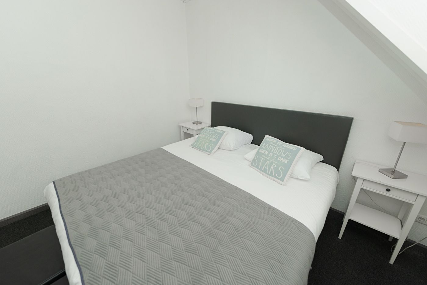 Herbergh-Amsterdam-Airport-Room-18