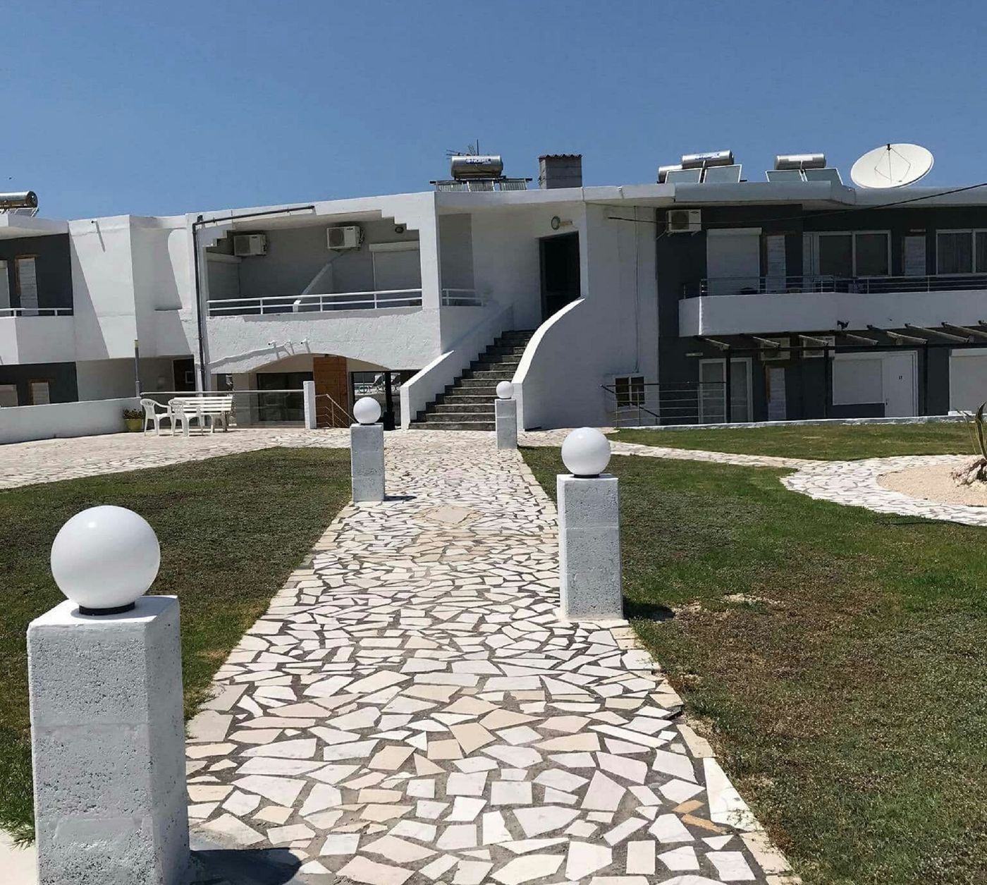 Family House Apartments