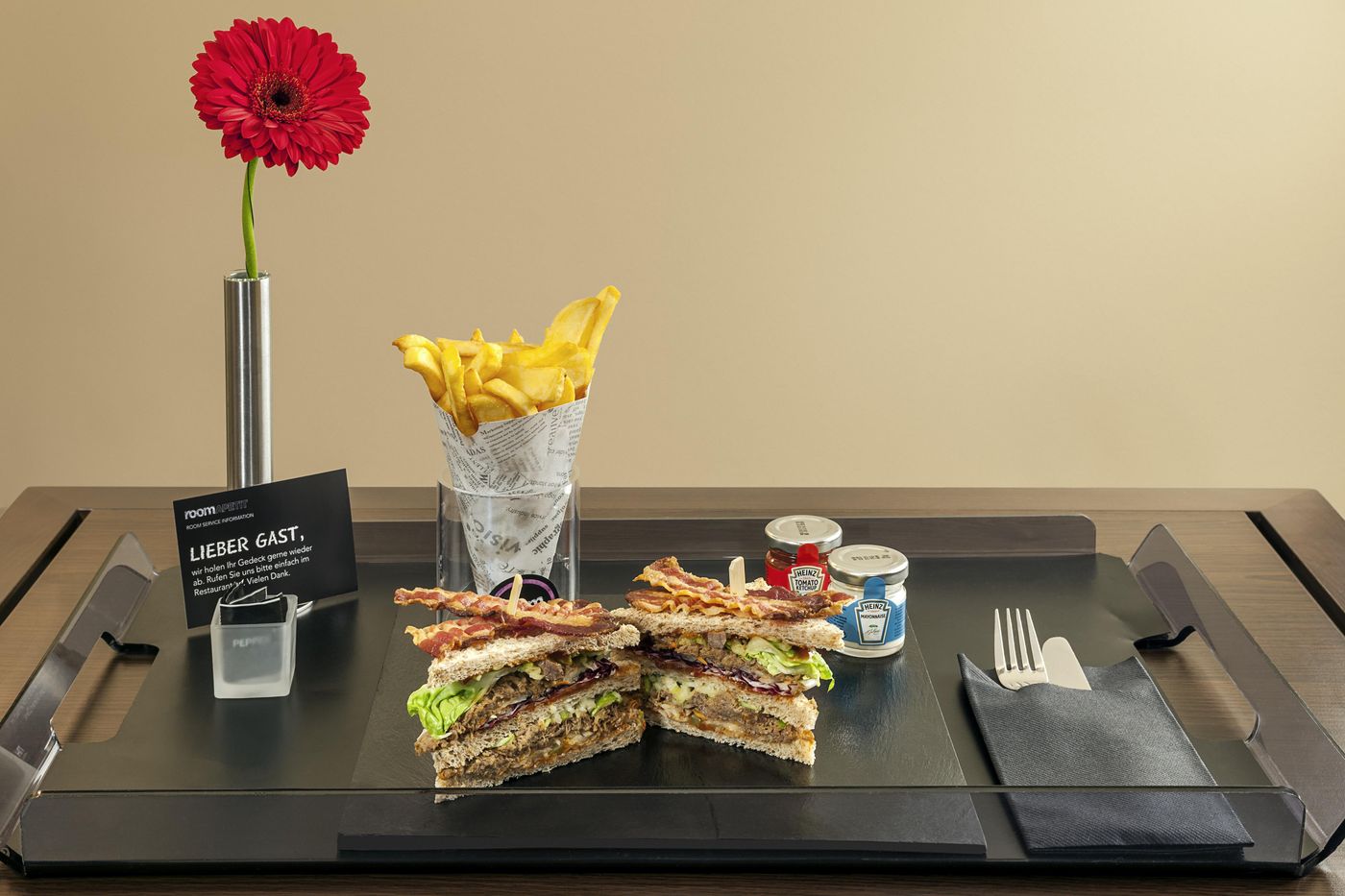 NH-Koln-Altstadt-Restaurant-33