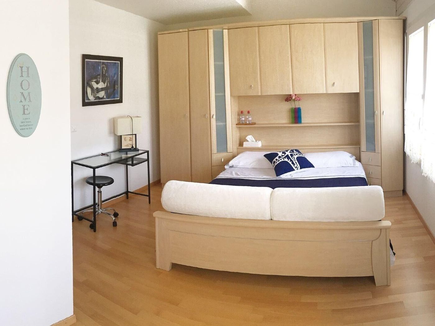 B&B Kelly-Switzerland-RENENS-Room-6