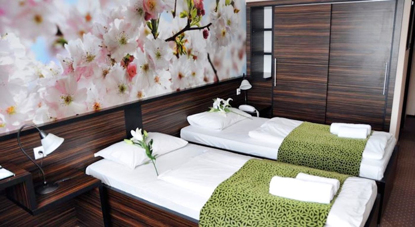 Green-Hotel-Budapest-General-view-3