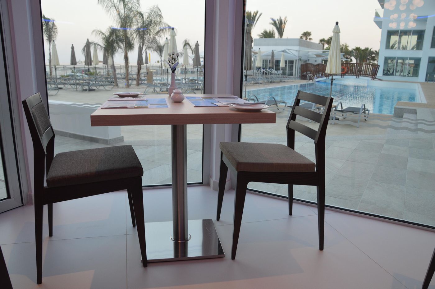 Vassos-Nissi-Plage-Restaurant-39