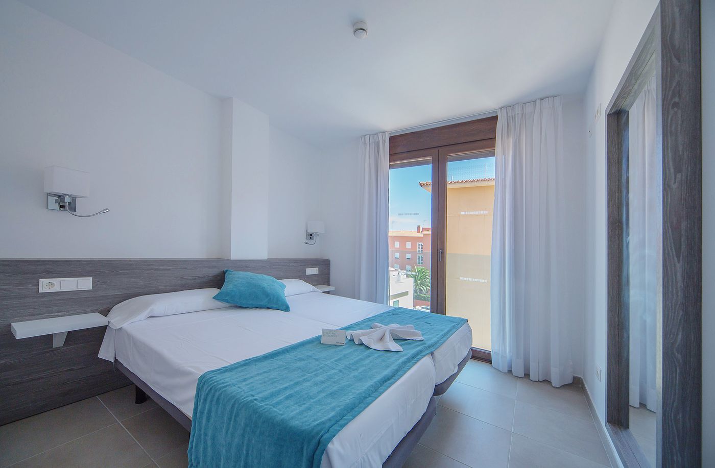 Caprice-Skyline-Aparthotel-Room-26