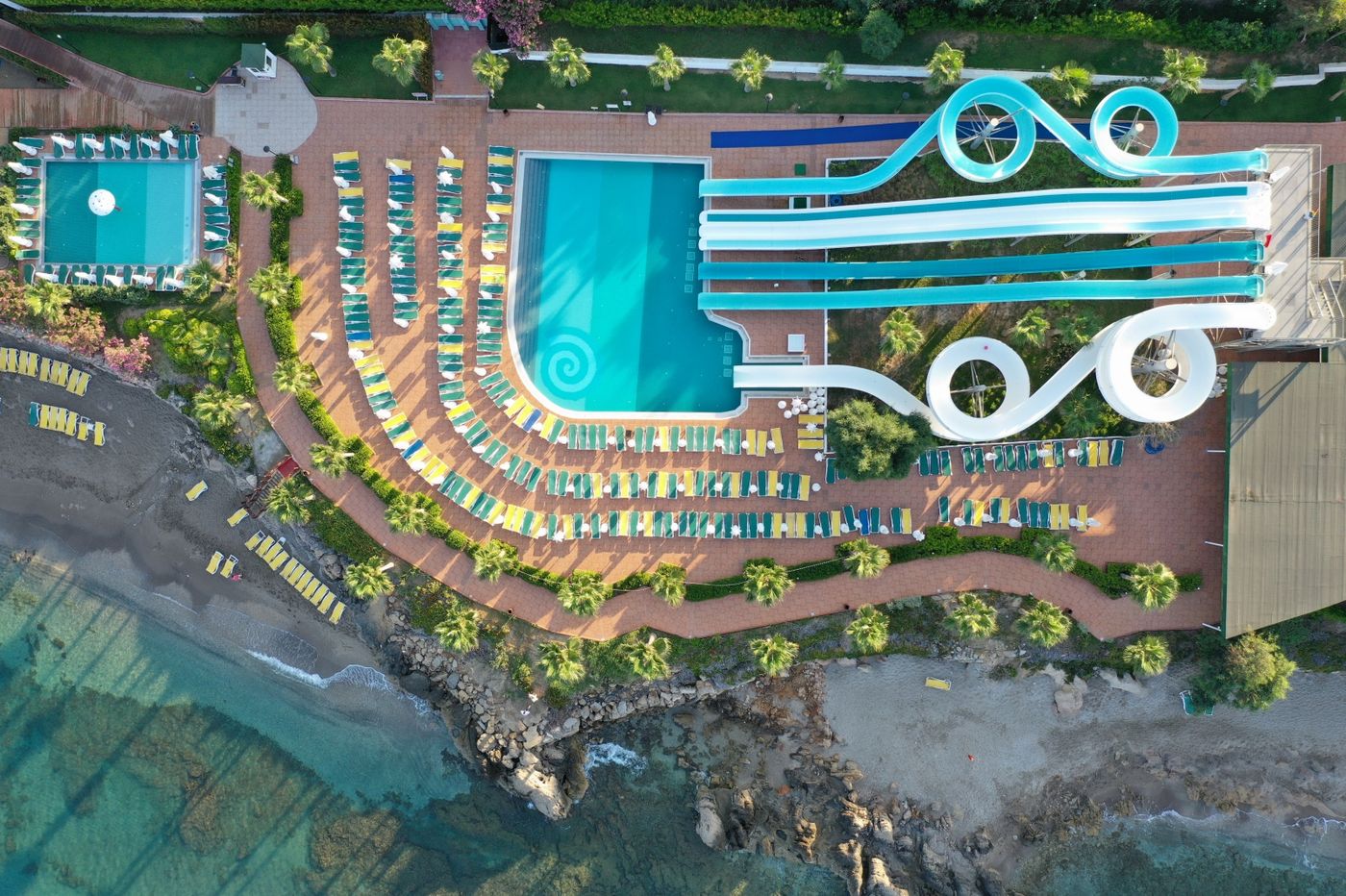 Vikingen-Infinity-Resort---Spa-Pool-11