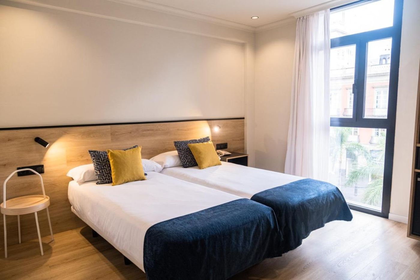 Adonis-Capital-Room-22