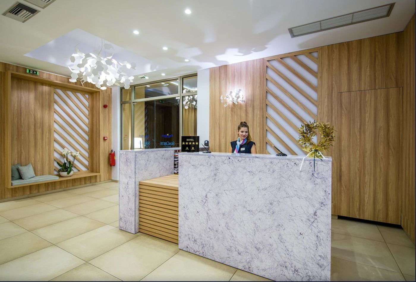 Kiani-Beach-Resort-Lobby-39