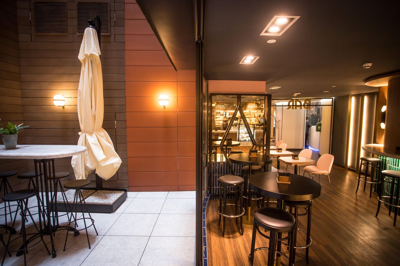 Hotel-Indigo-Madrid---Gran-Via-Bar-14