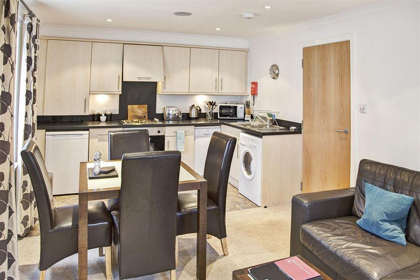 Fountain Court Apartments - Grove Executive - United Kingdom - EDINBRUGH - General view - 7