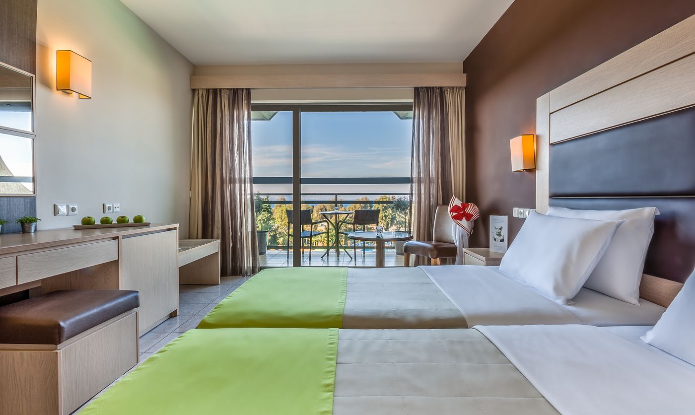 Kipriotis-Hippocrates-Hotel-Room-12