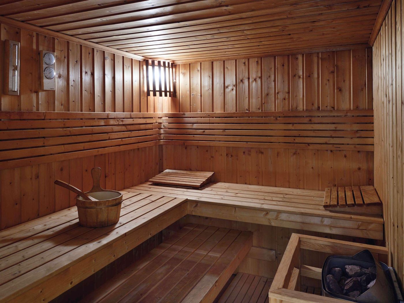 Movenpick-Jumeirah-Beach-Sports-and-Entertainment-82