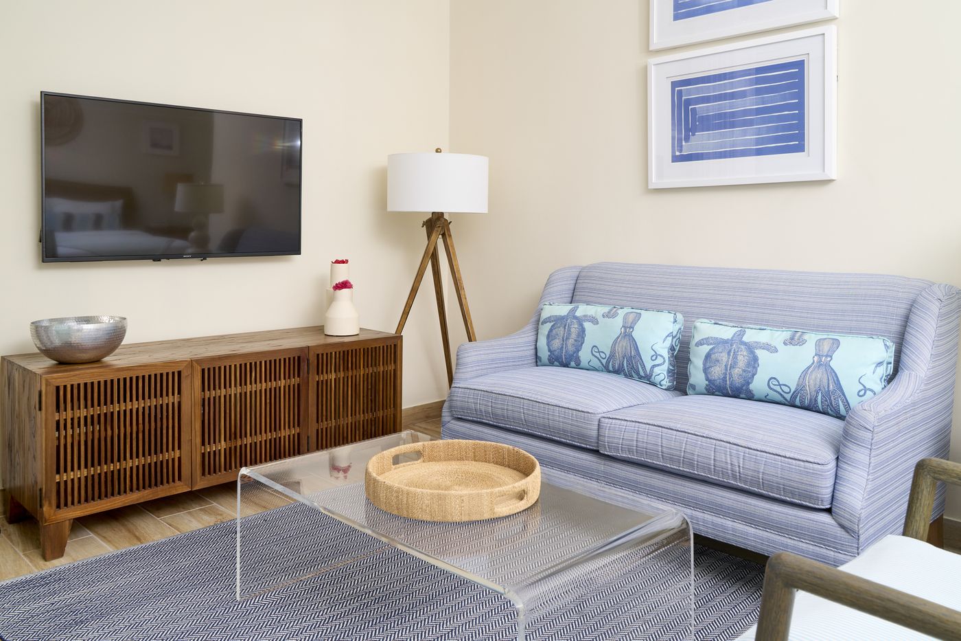 Mount-Cinnamon-Room-17