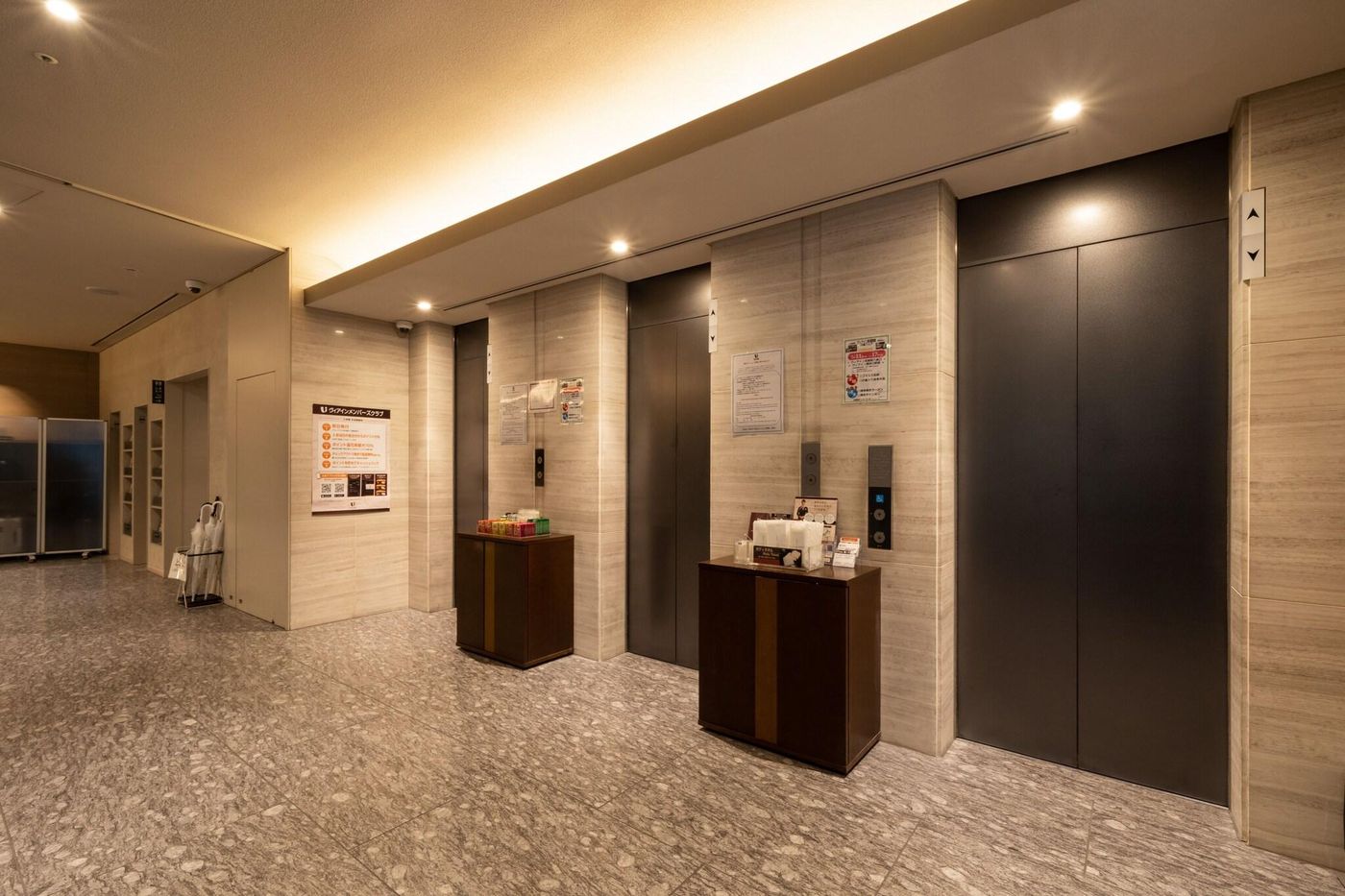 Viainn Higashi Ginza-Japan-Tokyo-Lobby-8