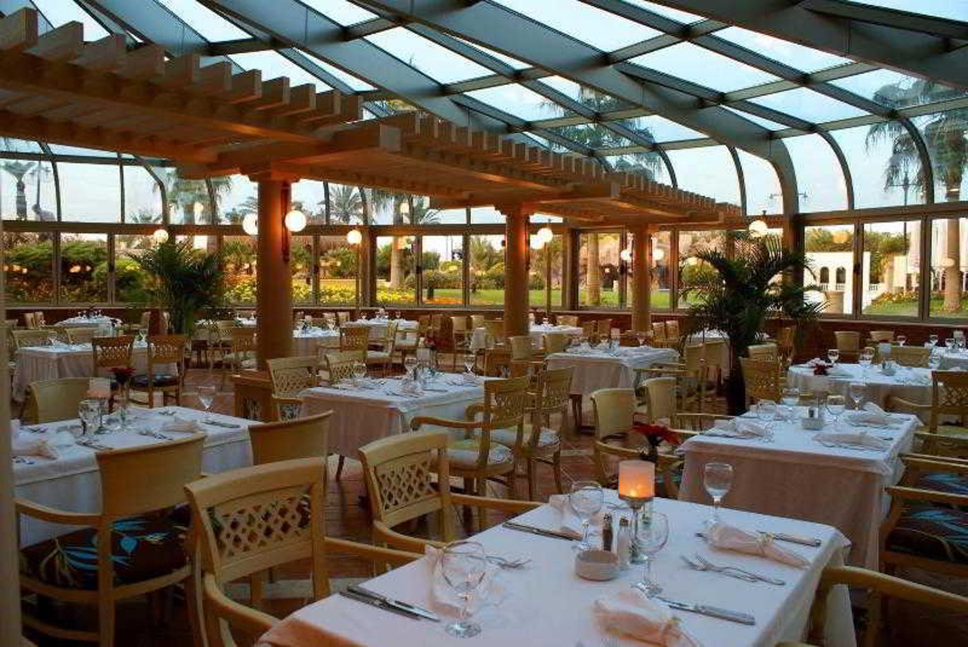 Sheraton-Cesme-Resort-Hotel---SPA-Restaurant-32