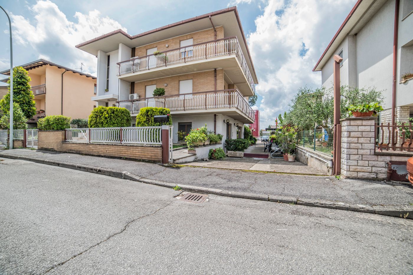 Hotel Santa Maria-Italy-S. MARIA DEGLI ANGELI - ASSISI-General view-1