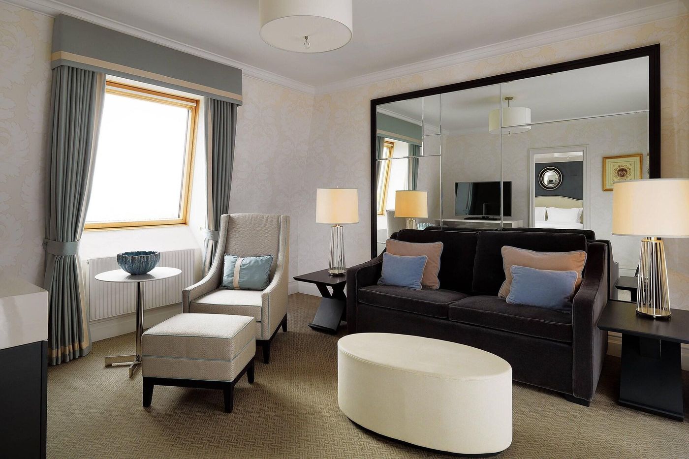 Bristol-a-Luxury-Collection-Hotel-Room-9