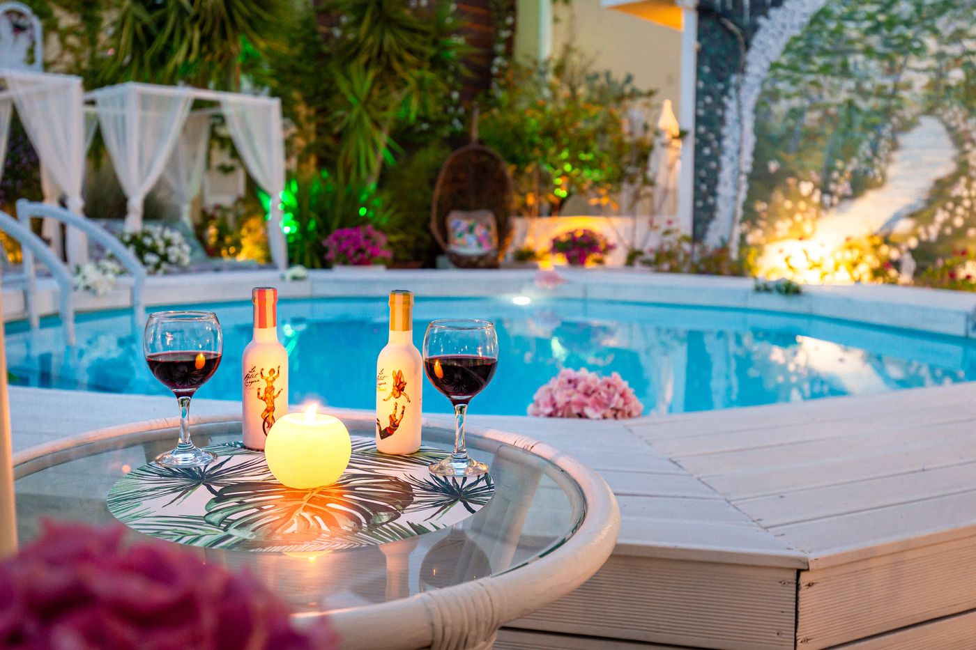 V-A--Boutique-Apartments-and-Suites-Bar-22