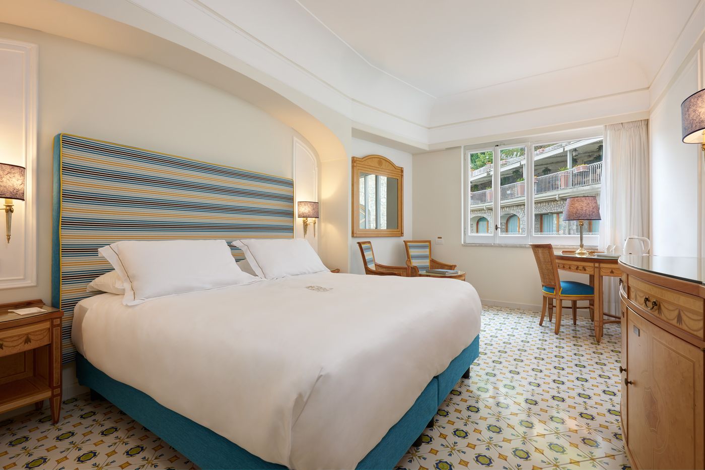 Grand-Hotel-Capodimonte-Room-27