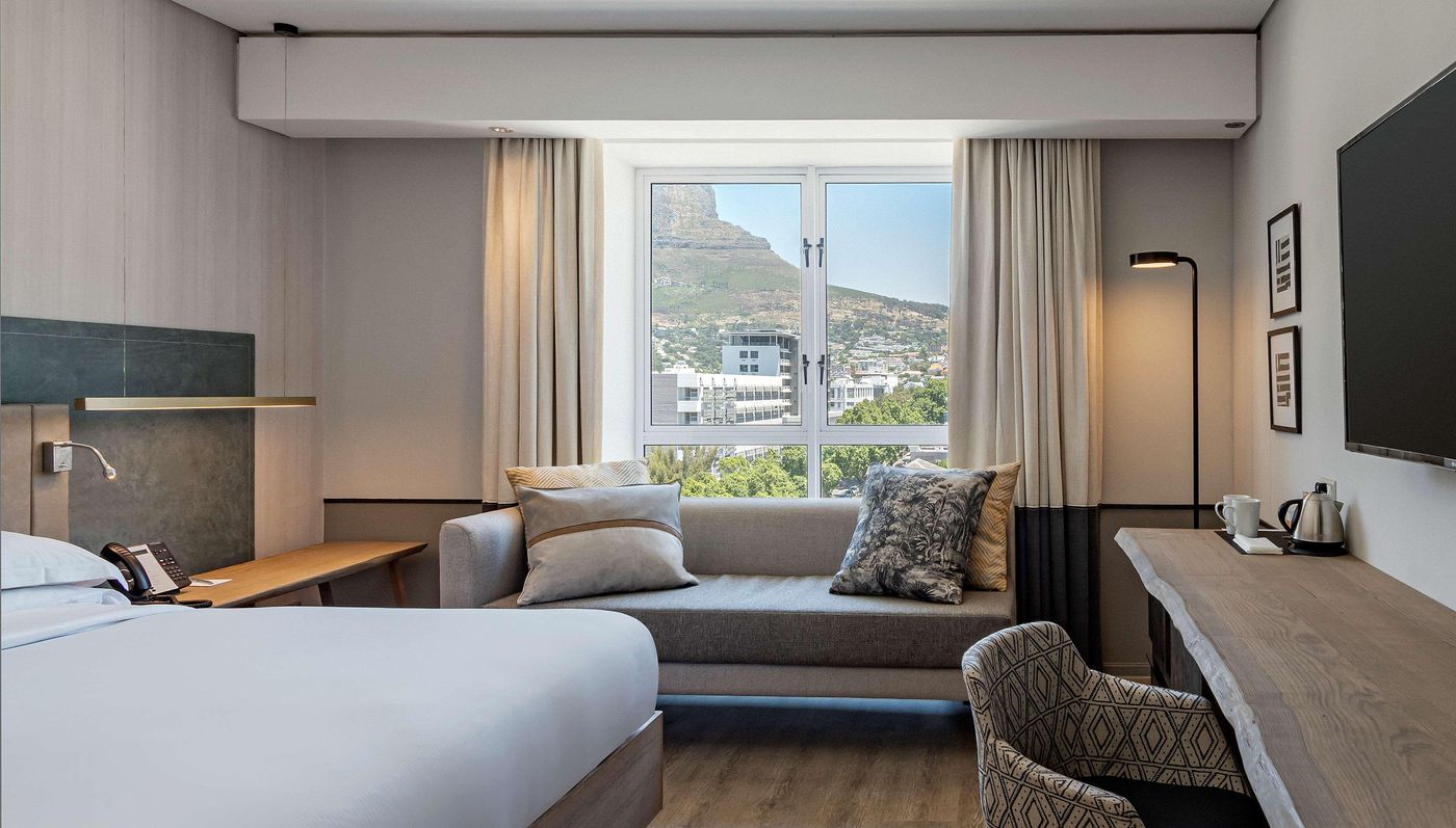 Hyatt-Regency-Cape-Town-Room-36