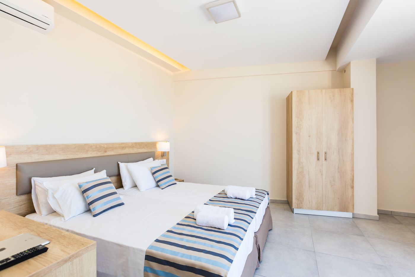 Theo Star Beach Apartments