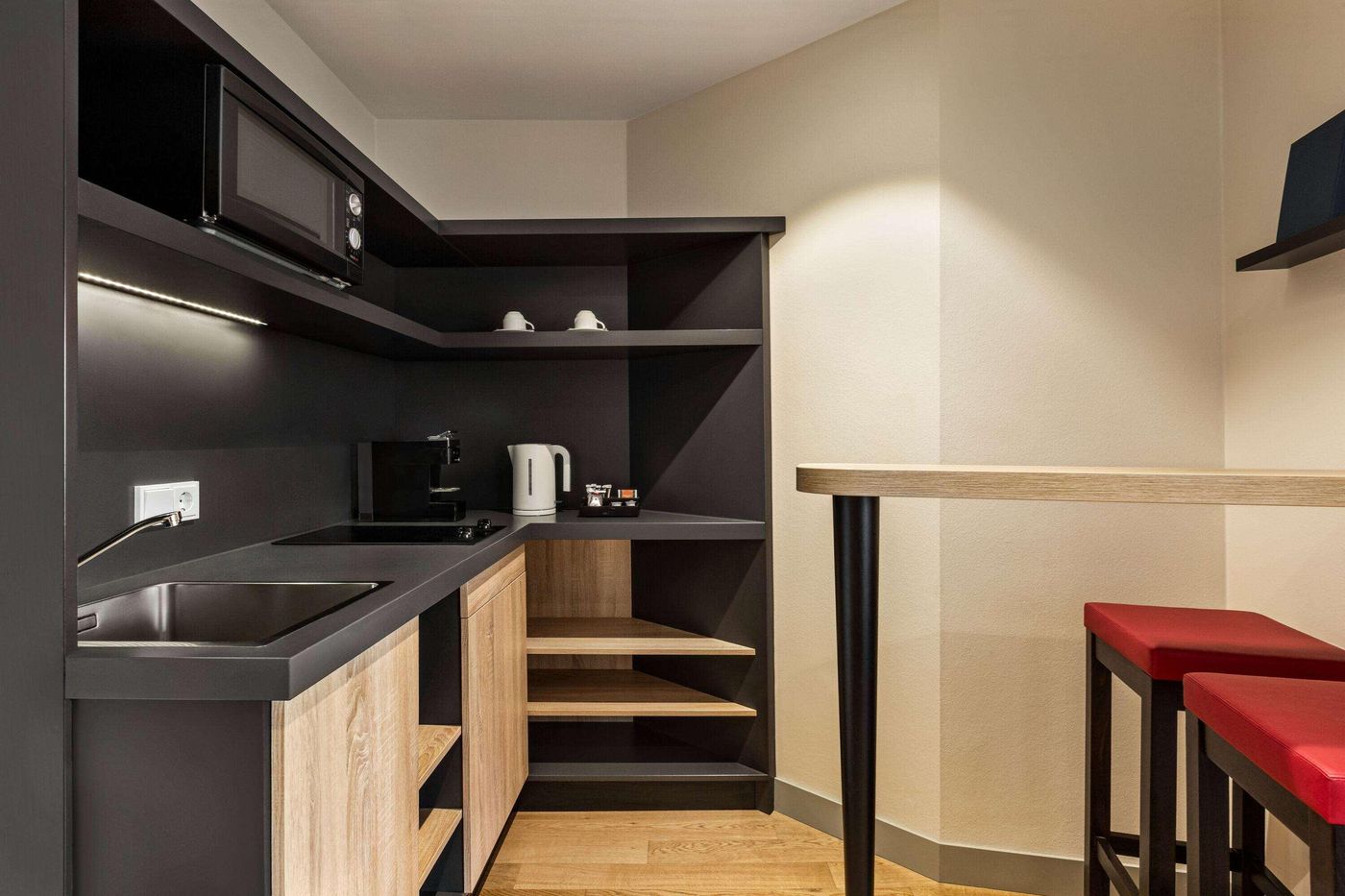 Vienna-House-Easy-by-Wyndham-Munich-Room-12