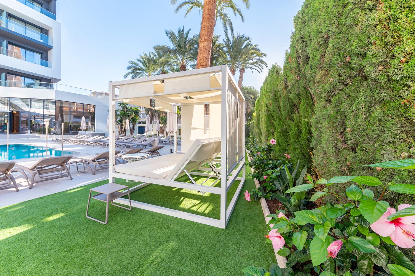 Port-Alicante--Playa-de-San-Juan-Pool-10