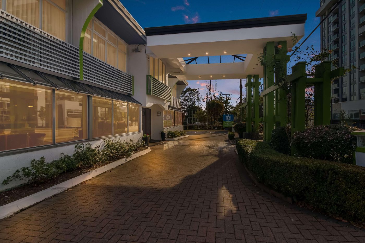 SureStay-by-Best-Western-North-Vancouver-Capilano-General-view-40