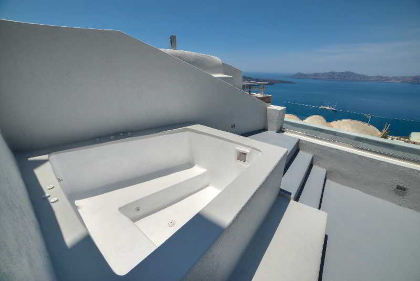 Santorini-Royal-Suites-Room-22