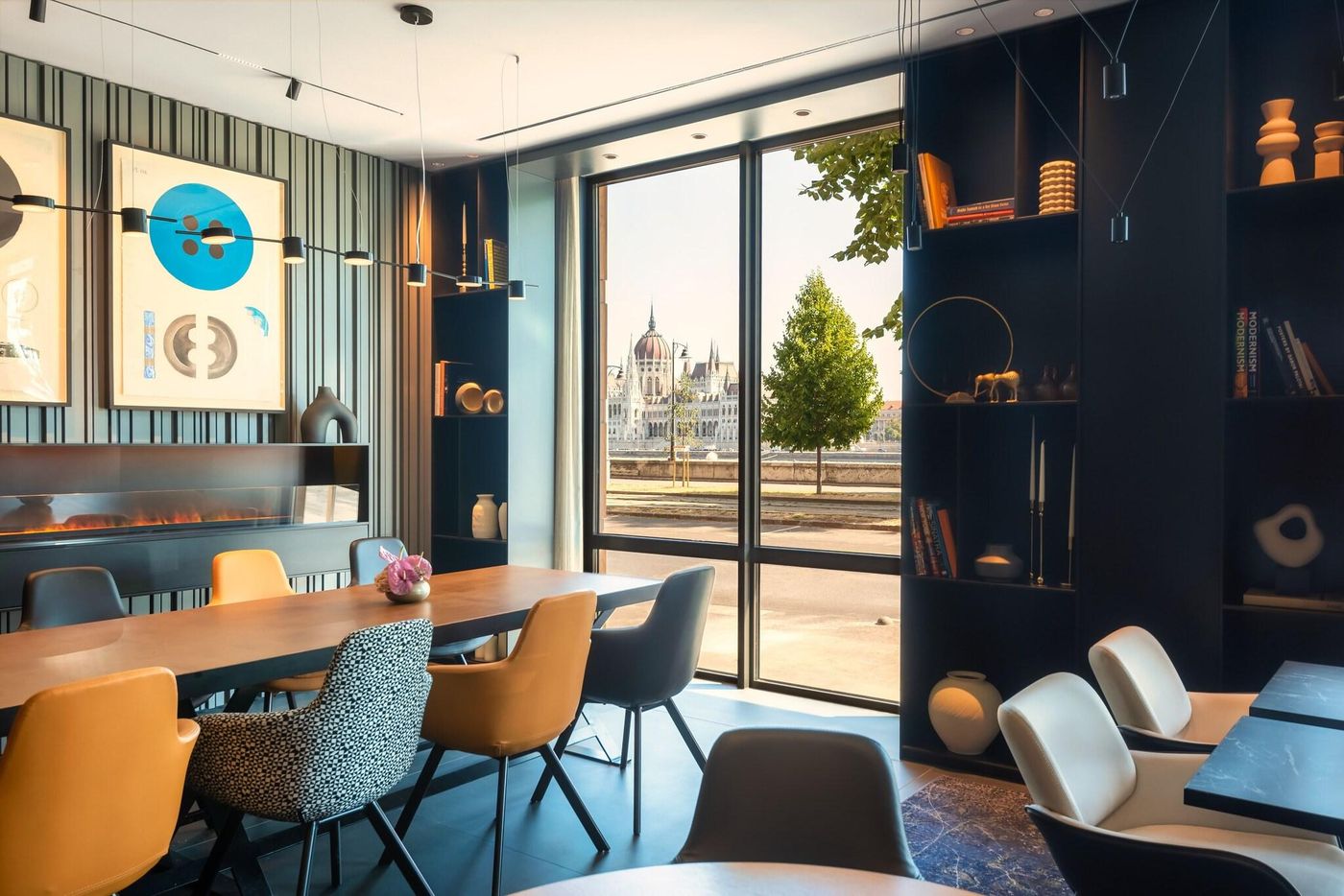 art-otel-Budapest-powered-by-Radisson-Hotels-General-view-16