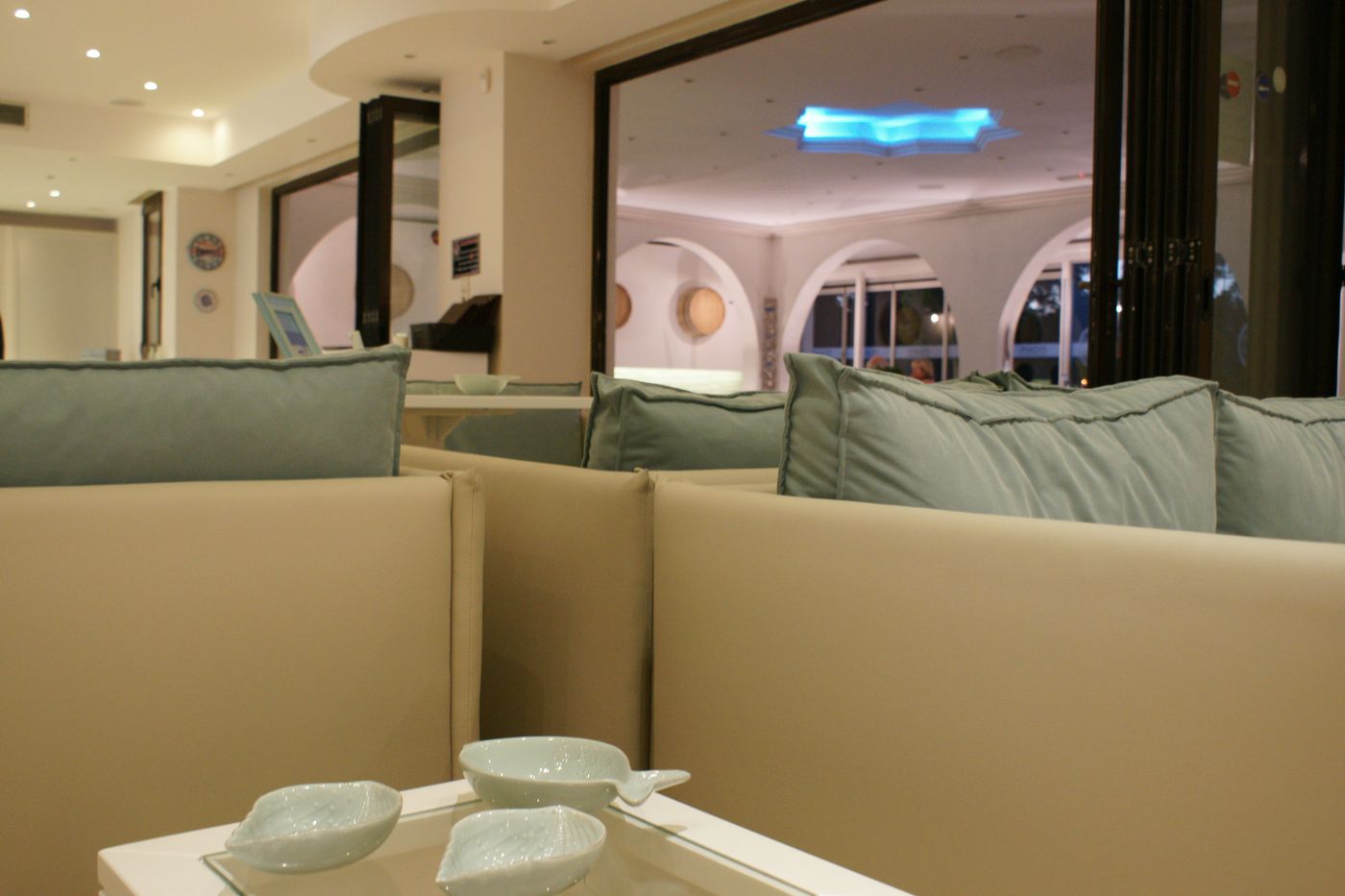 Castro-Hotel-Lobby-53