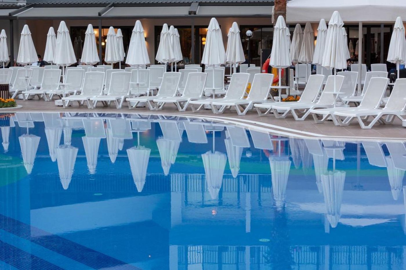 The-Raga-Side-Hotel-Pool-11