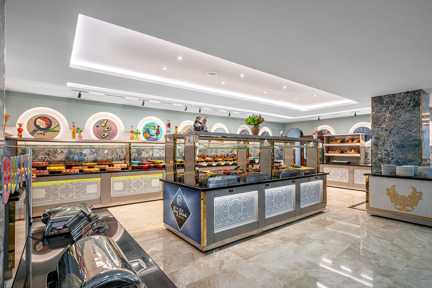 Big-Blue-Suite-Hotel-Restaurant-44