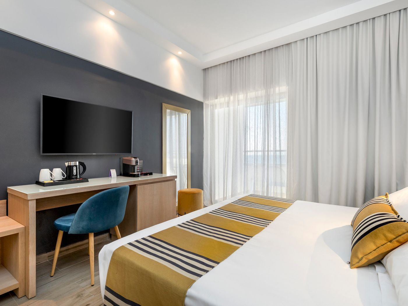 Alexia-Premier-City-Hotel-Room-10