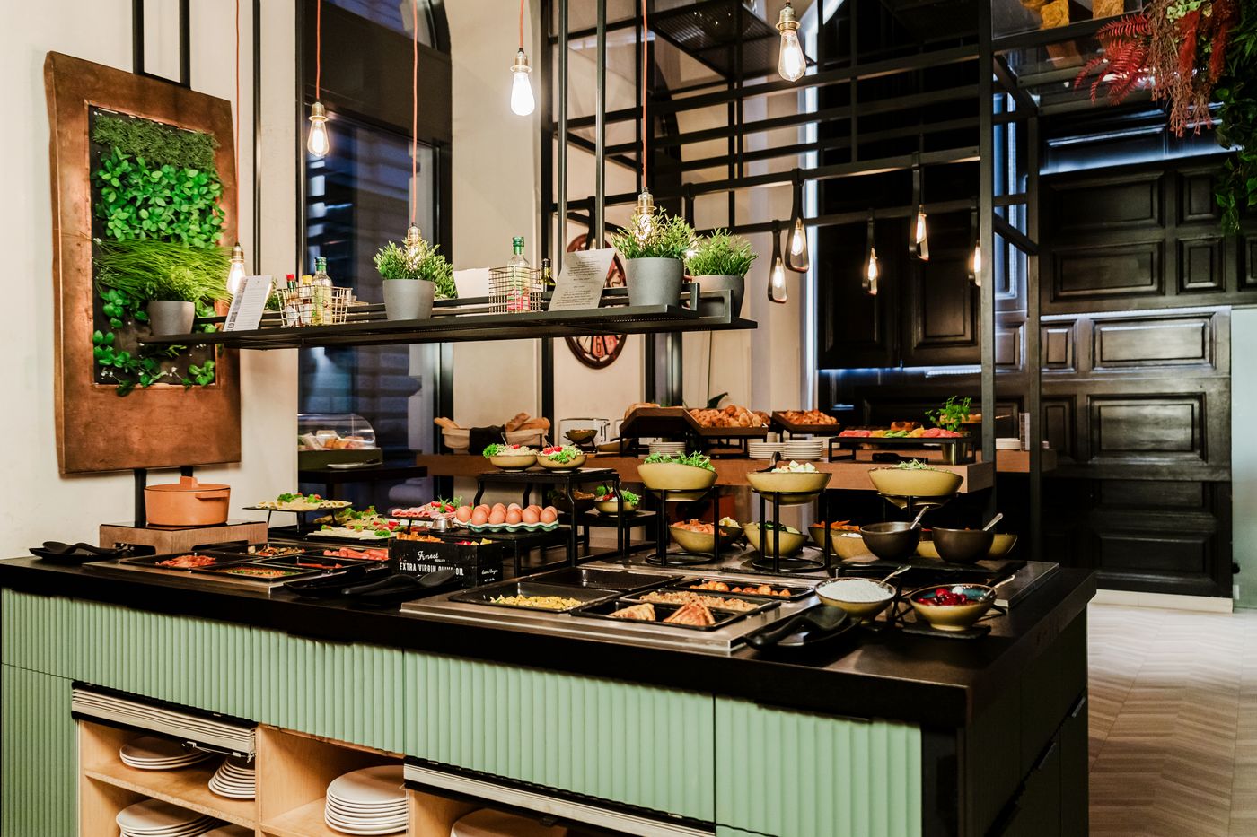 Hotel-Moments-Budapest-Restaurant-52