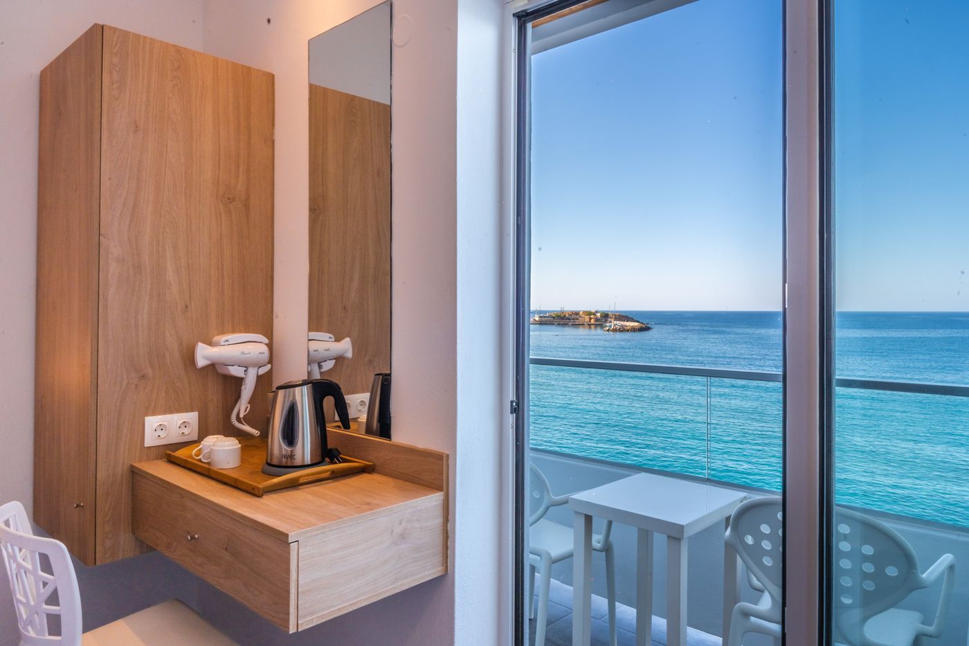 Kahlua Boutique Hotel & Suites