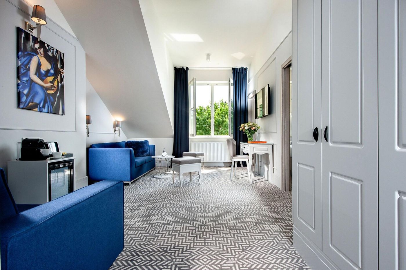 Amber-Design-Residence-Room-28