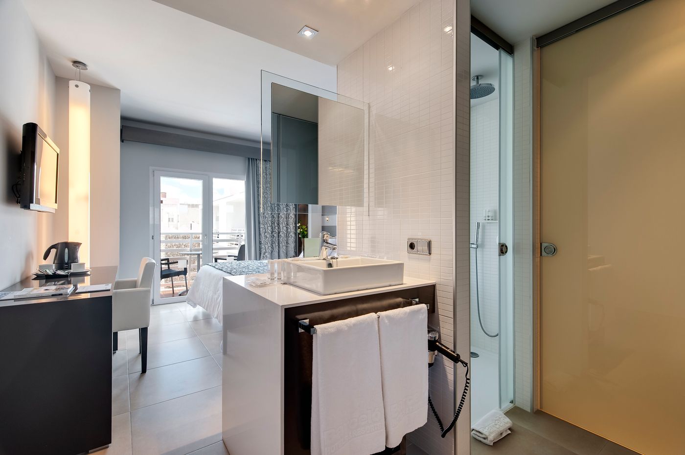 Barcel-----Hamilton-Menorca-Room-39