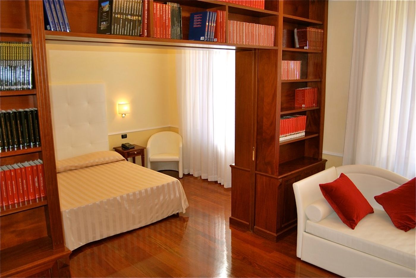 Ludovisi-Luxury-Rooms-Room-4