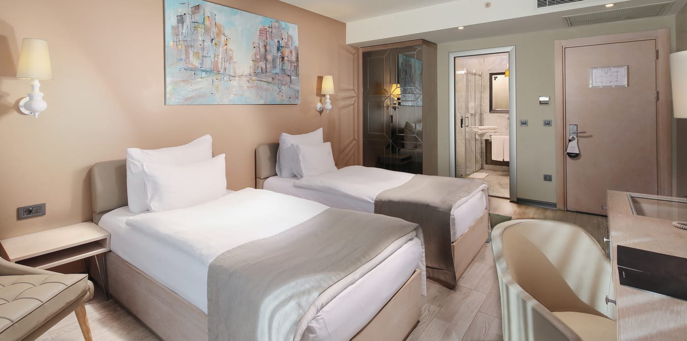 The-Gate-30-Suites-Hotel-Room-17