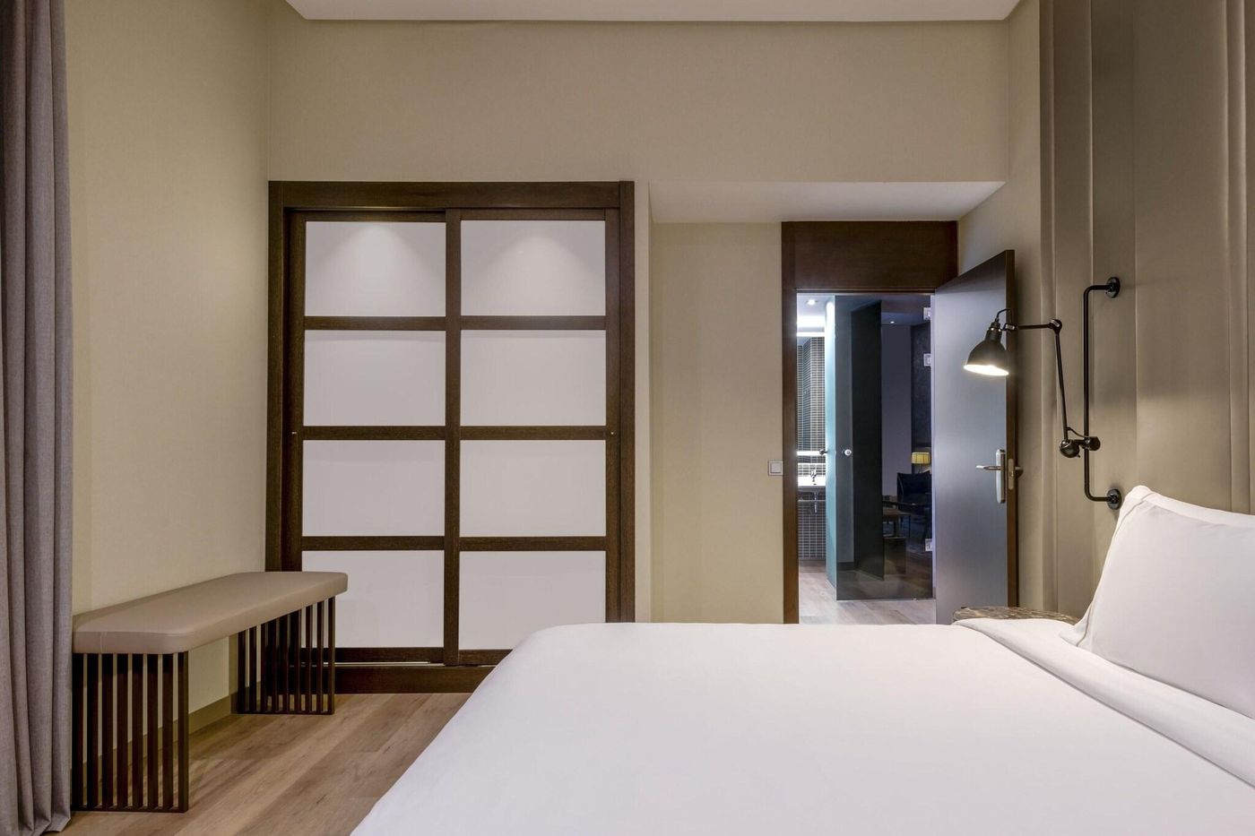 AC-Madrid-Recoletos-Room-29