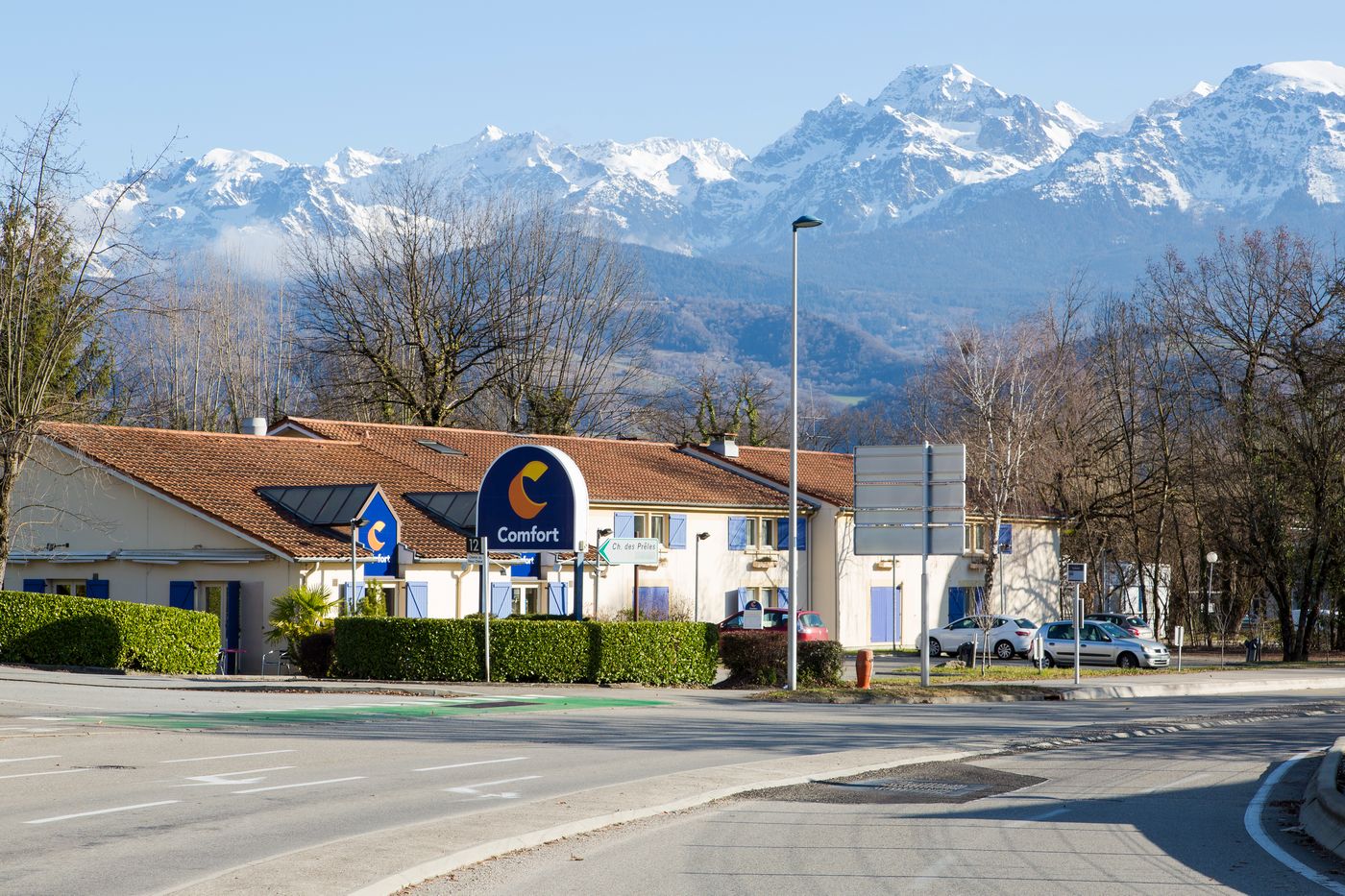 Comfort Hotel Grenoble Meylan-France-MEYLAN-General view-5