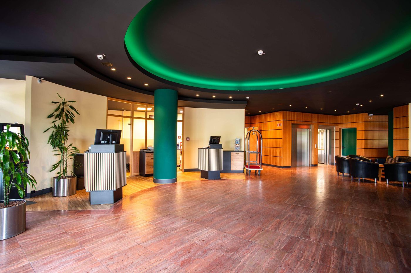 Best-Western-Premier-Airporthotel-Fontane-BERlin-Lobby-14
