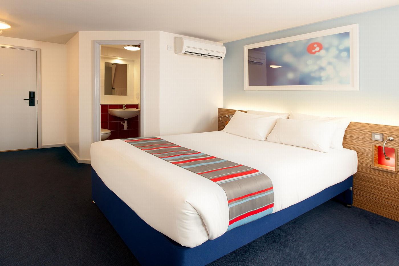 Travelodge Bromborough-United Kingdom-Wirral Cheshire-Room-3